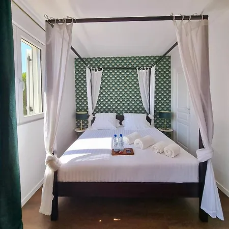 Chalet Privatif / Suite Romantique Love Balneo Le Castellet  Exterior photo